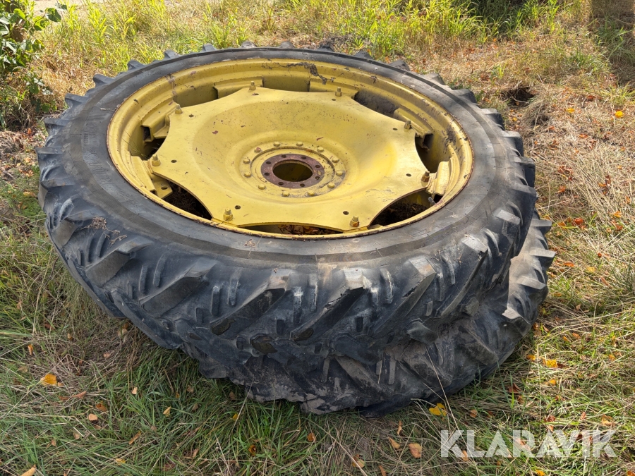 Radshjulsdäck Kleber 12.4R46 till John Deere 2st