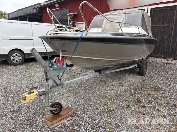 Motorbåt Silverhawk 540 DC Mercury 90 hk med trailer