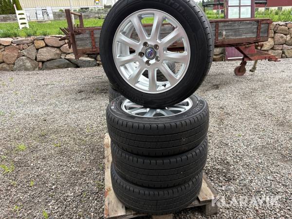 Sommardäck Kumho 215/60R17C 4st med fälg