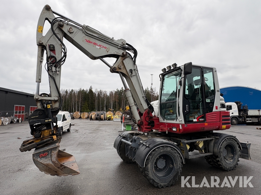 Grävmaskin Takeuchi TB295W med tiltrotator & 4 redskap