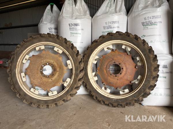 Entreprenaddäck Kleber 9.5R44 2 st