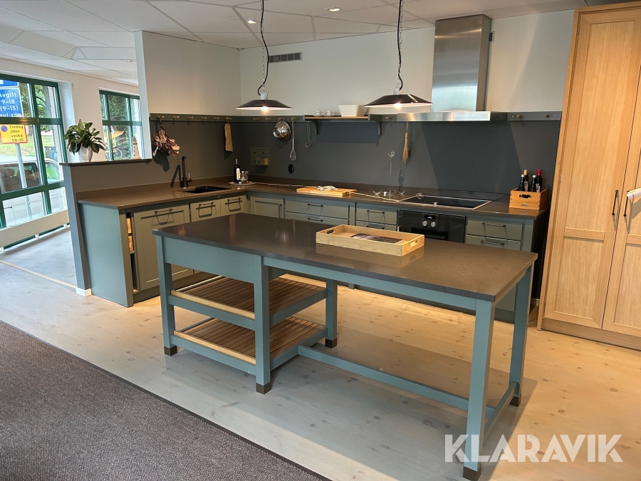 Kök Kvänum Trolle Cool Classic med köksö & vitvaror Gaggenau