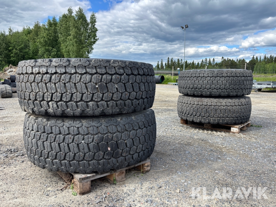 Entreprenaddäck Bridgestone V-Steel Snow Wedge 4 st
