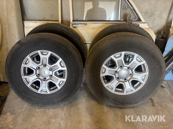 Däck med fälg Ford ranger