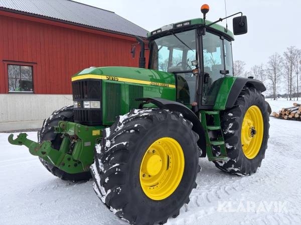 Traktor John Deere 7810
