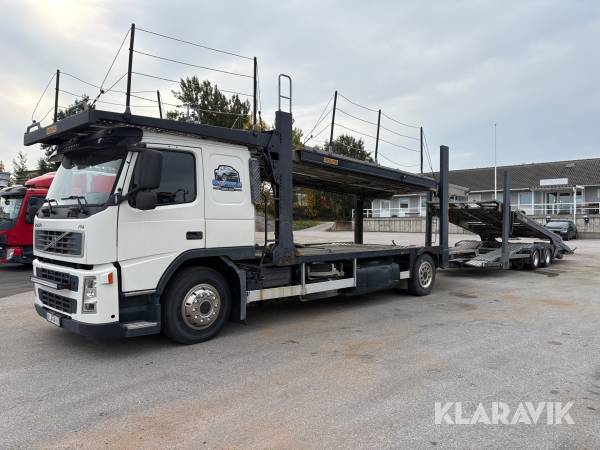 Lastbil Volvo FM 300 4x2 biltransport med släp