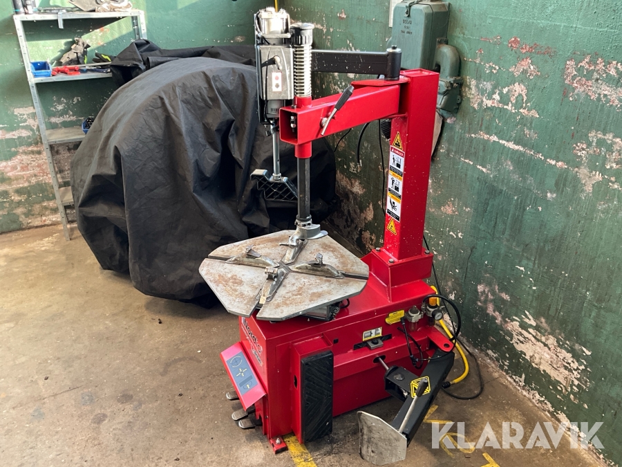 Däckmaskin Nordic LC810E för omläggning av däck