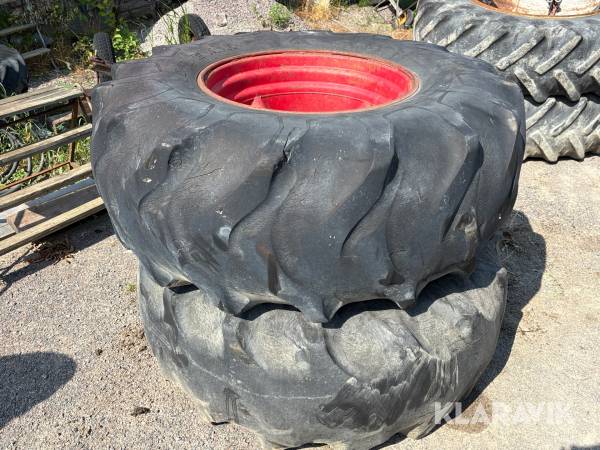 Däck med fälg