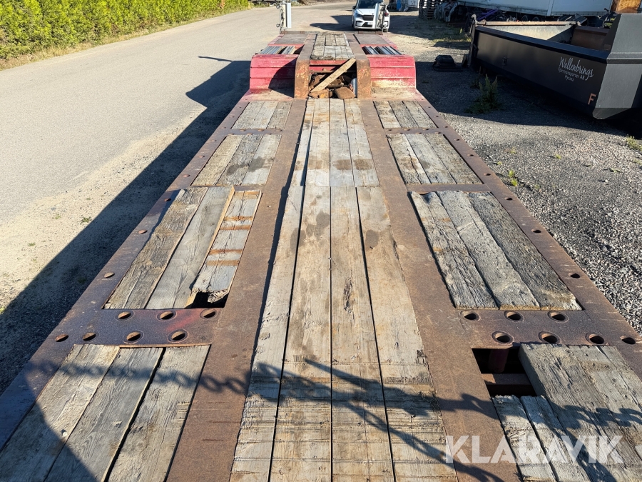Dragbil med maskintrailer Scania R580 6x4