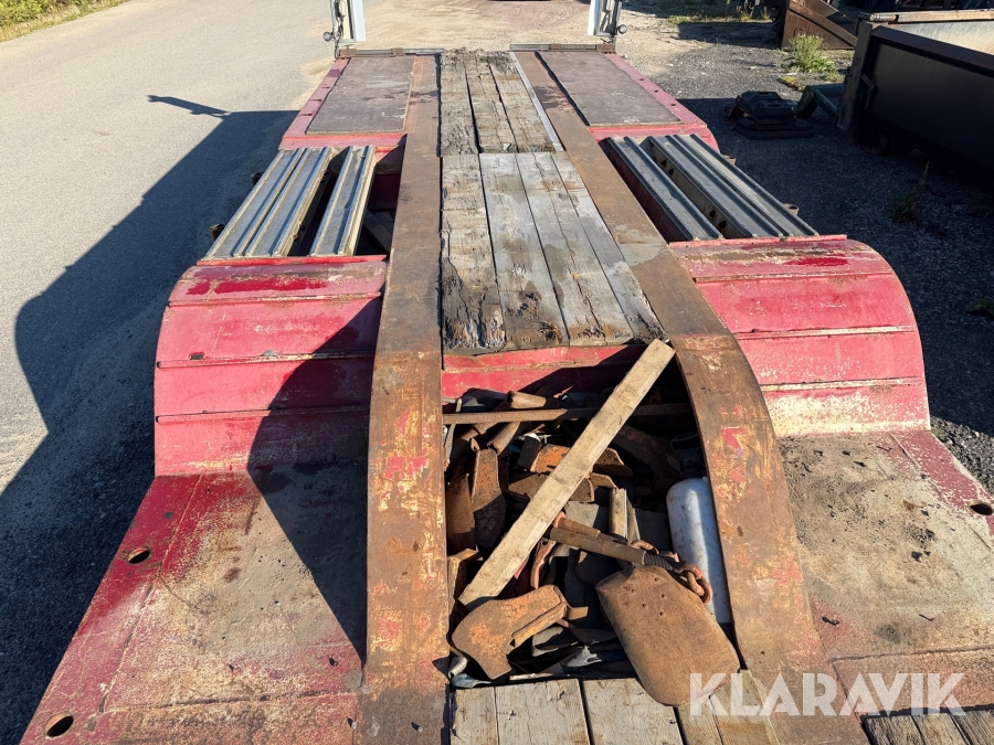 Dragbil med maskintrailer Scania R580 6x4