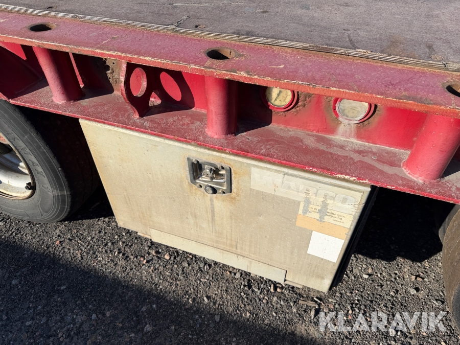 Dragbil med maskintrailer Scania R580 6x4