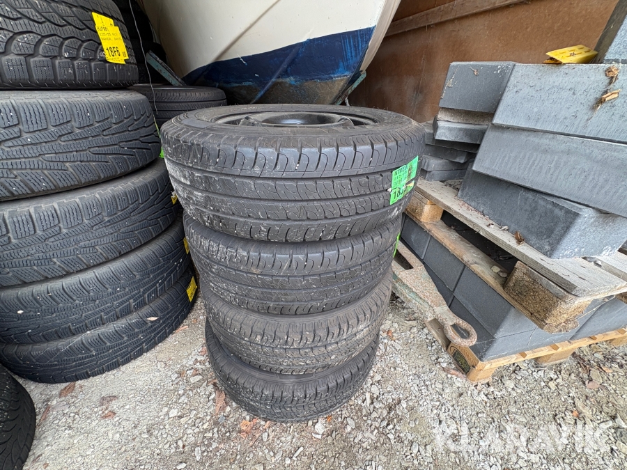 Däck med fälg Good Year Efficient Grip Sommardäck