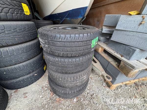 Däck med fälg Good Year Efficient Grip Sommardäck