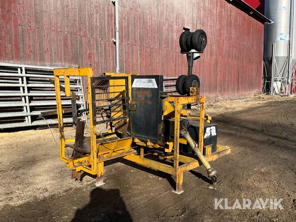 Vedmaskin Kolefors Maskin Kisa Super-Kombi Traktordriven