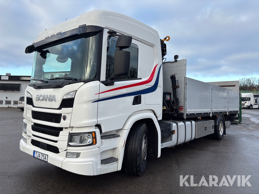 Kranbil / Brädgårdsbil Scania P 320 4x2