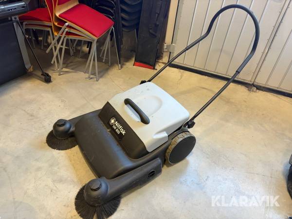 Manuell sopmaskin Nilfisk SM 800