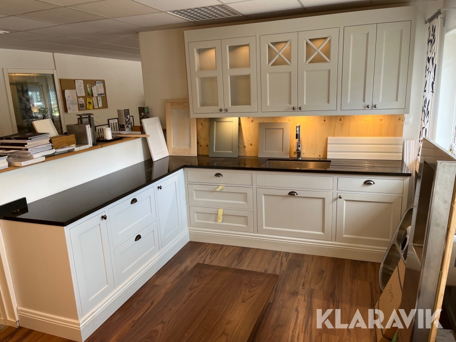 Utställningskök 2st med mera