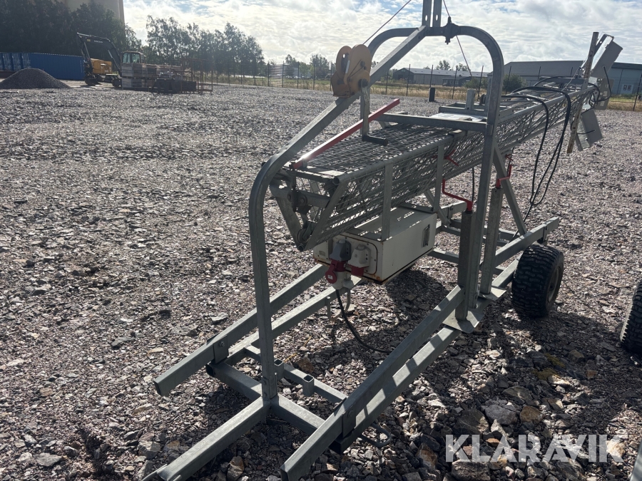 Belysningsmast Amiga 12 m 12 meter 3 lampor på hjul