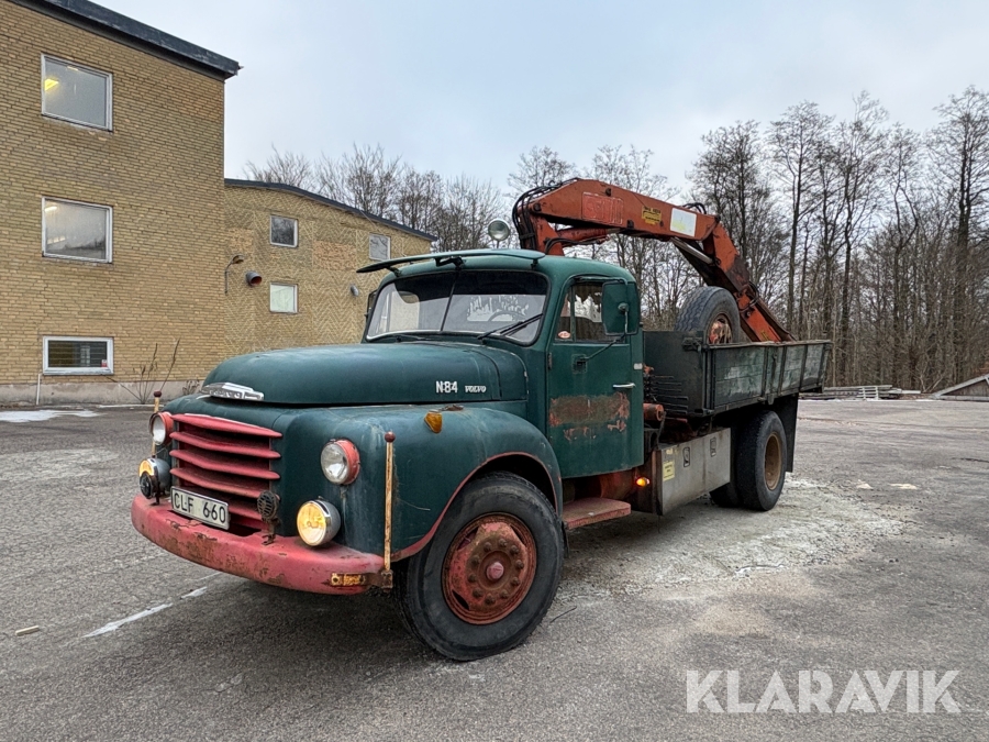 Veteranlastbil Volvo N84 med kran