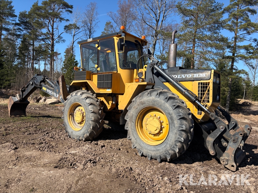 Grävlastare Volvo BM 6300 med tillbehör