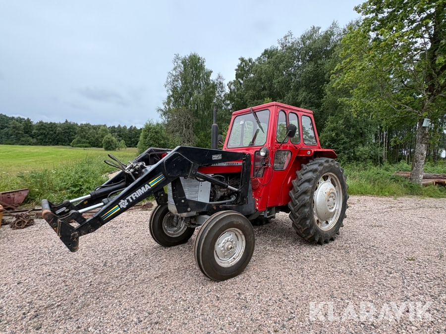 Traktor Massey Ferguson 165, med 6 redskap