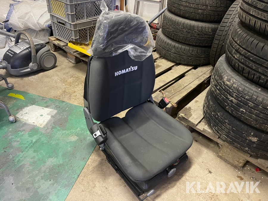 Stol till grävmaskin Komatsu
