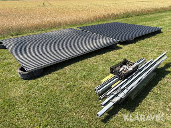 Skjutdörrar Henderson 3,48x3,79m 2st med skenor vagnar mm