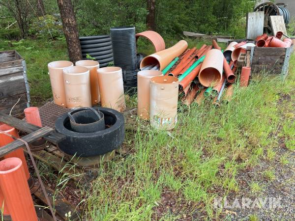 Parti med rör i olika dimensioner