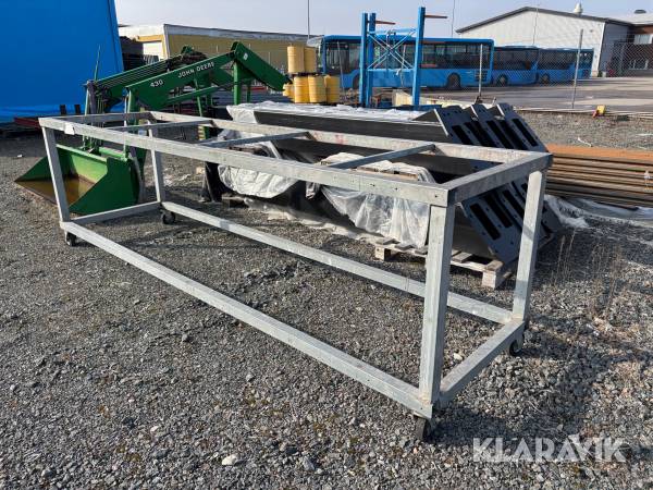 Stålställning på hjul