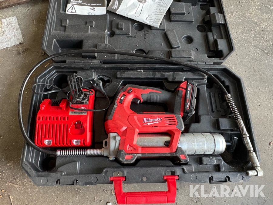 Fettspruta Milwaukee M18GG