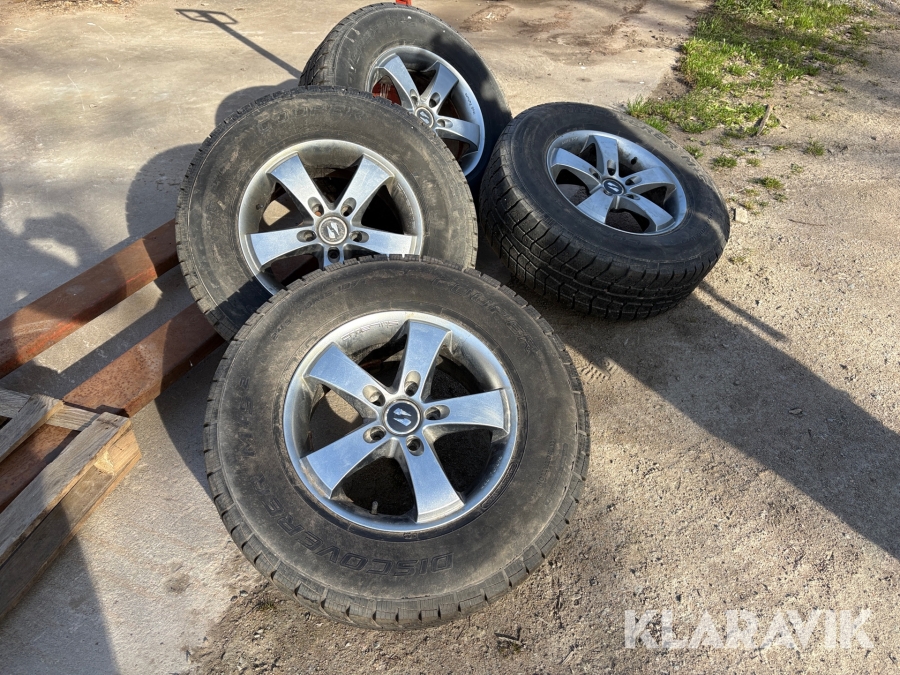 Däck 245/70 R60 Cooper Discoverer M+S på fälg 4st