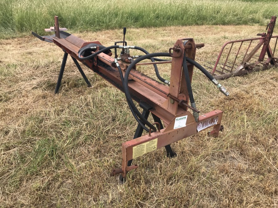 Vedklyv till traktor