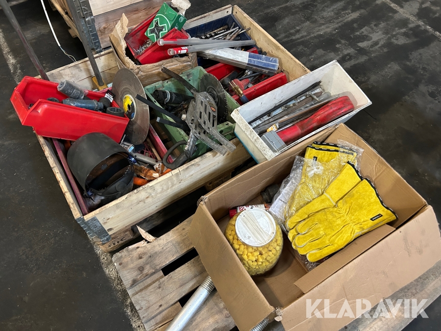 Kätting, hylsor, borr, skruv, svetshandskar mm