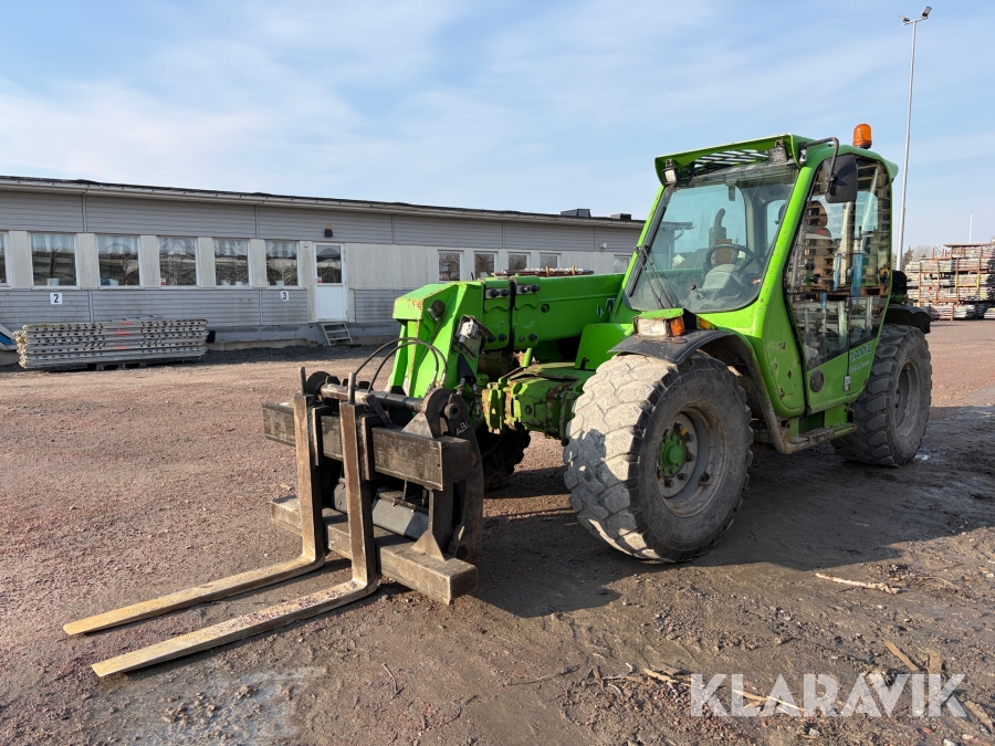 Teleskoplastare Merlo P28. 8Plus med gafflar