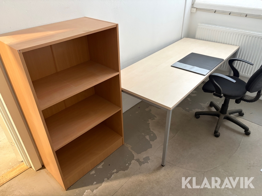  Bord, skrivbord,  bokhylla & stol