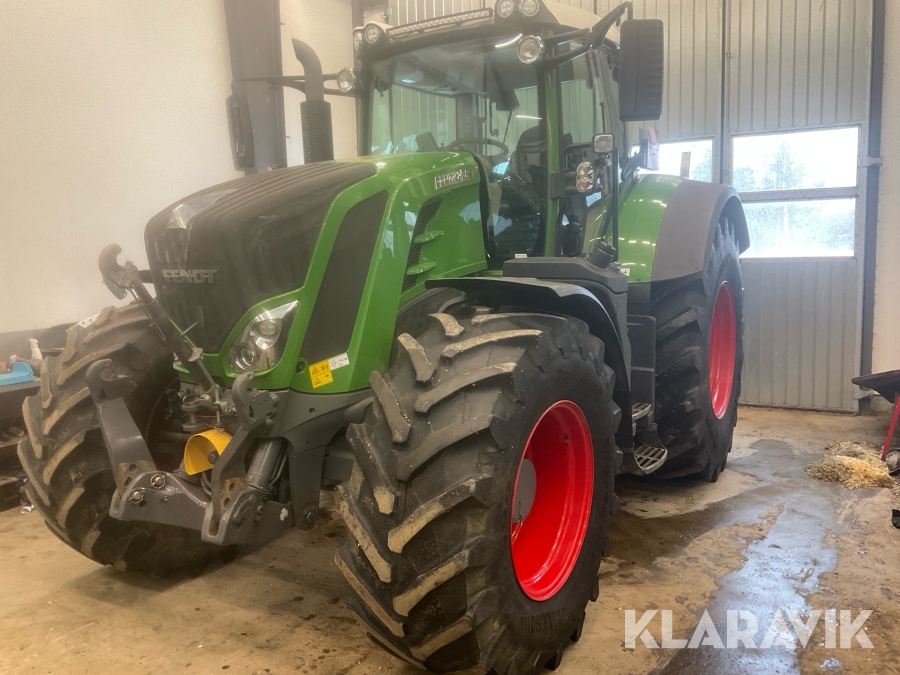 Traktor Fendt 828 Vario Profi Plus
