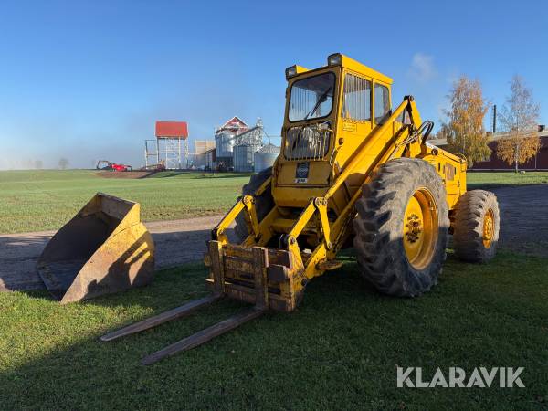 Baklastare Volvo BM LM 841 med flera redskap