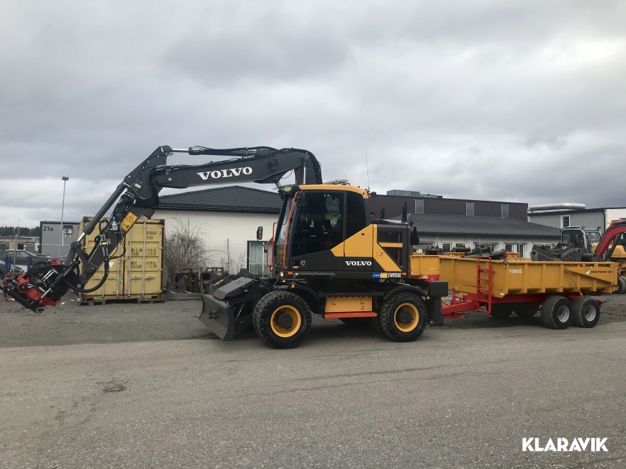 Grävmaskin Volvo EWR 150E med vagn och tillbehör 