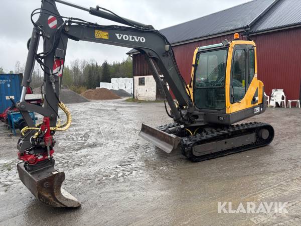 Grävmaskin Volvo EC55b med tiltrotator och skopor