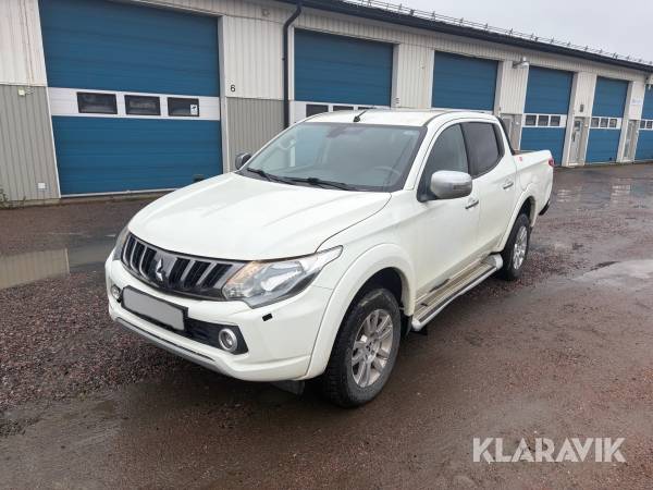 Pickup Mitsubishi L200 Dubbelhytt 4x4 Triton 2.4 DI-D
