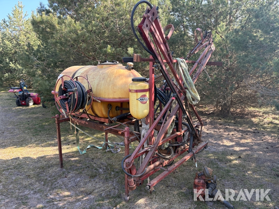 Växtskyddsspruta till golfbana Hardi 600L 7,5m ramp