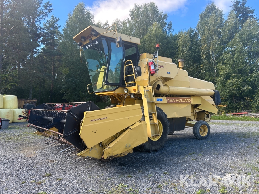 Skördetröska New Holland 8040 13 fot