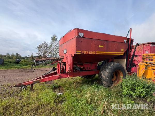 Konstgödselspridare Överum Tive 4012-6012 JET