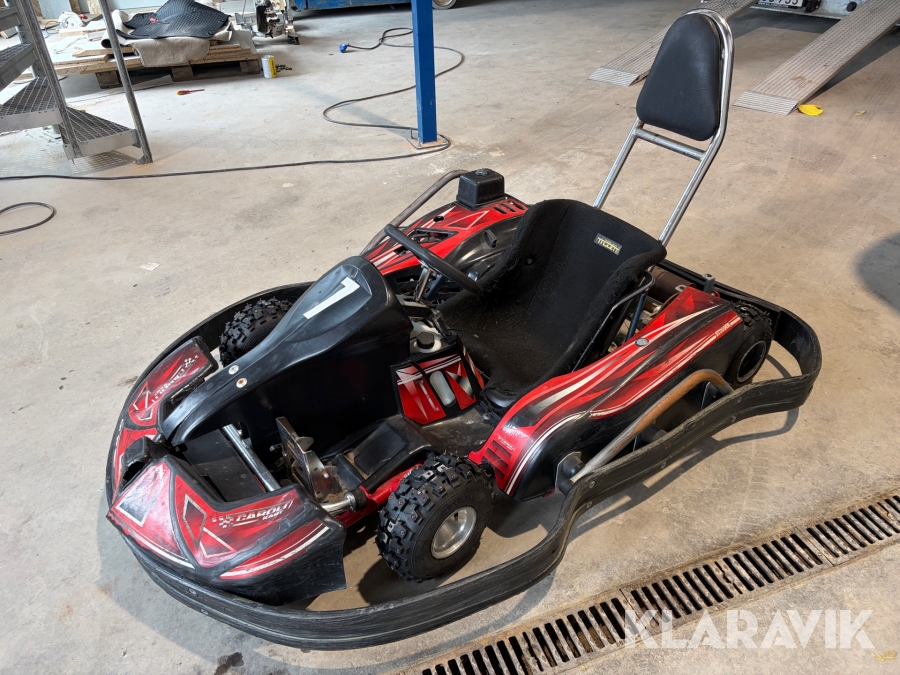 Gokart Caroli Kart Stinger 270 CC med isdäck
