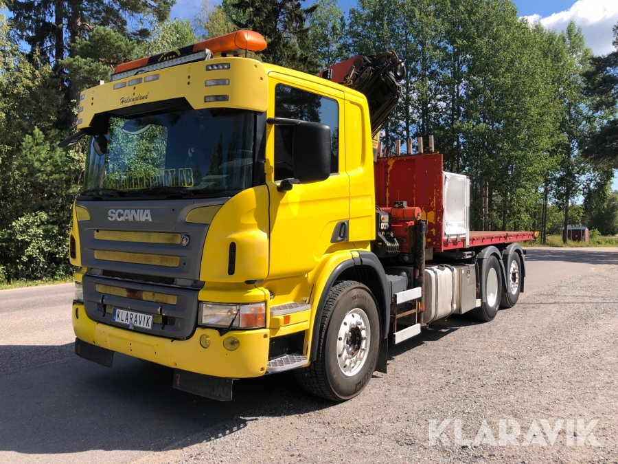 Kranlastbil Scania P420 med Palfingerkran