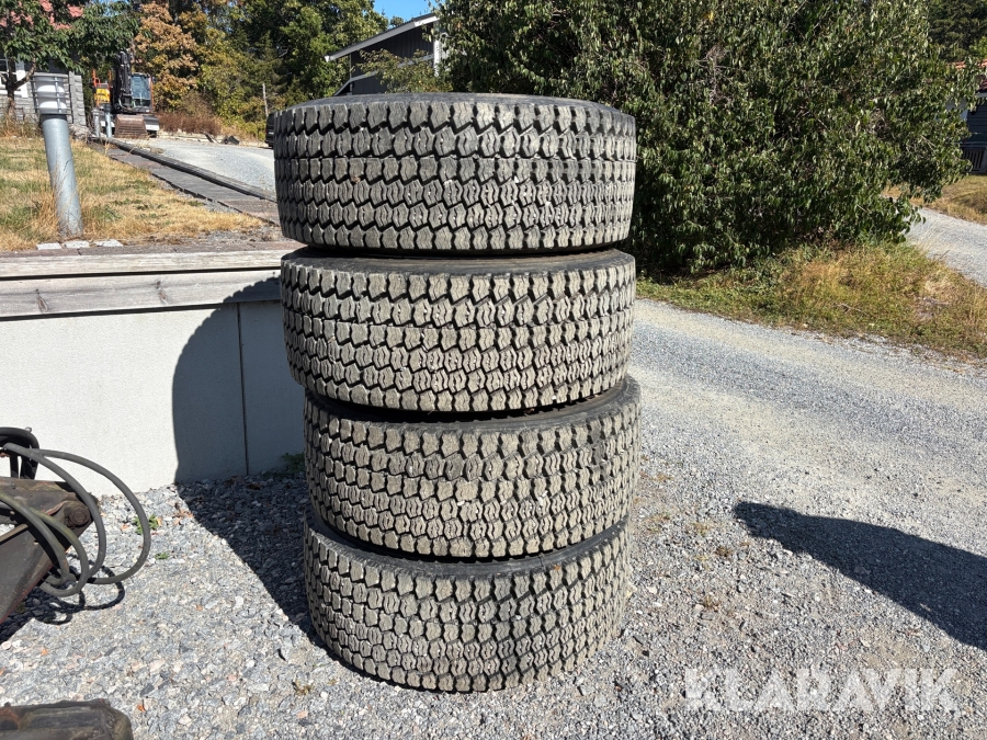 Entreprenaddäck Bridgestone 385/55R22.5 4st