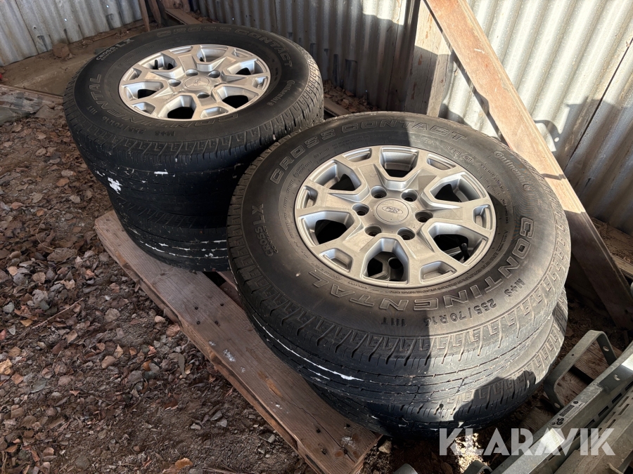 Sommardäck på Ford Ranger originalfälgar