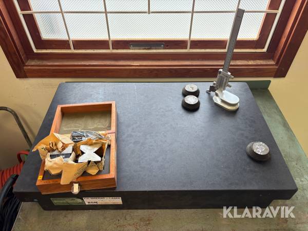 Plantskiva i diabas Metron 800x500mm