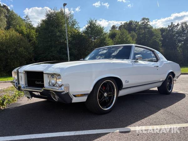 Oldsmobile Cutclass Supreme Coupé restomod