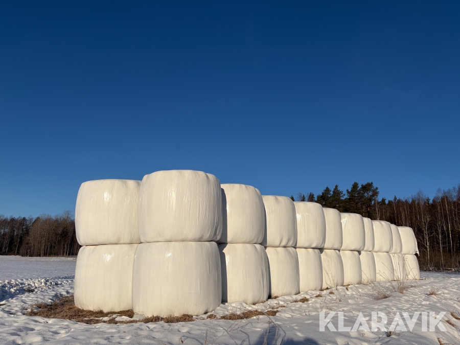 Hösilagebalar första skörd 2025 32 st